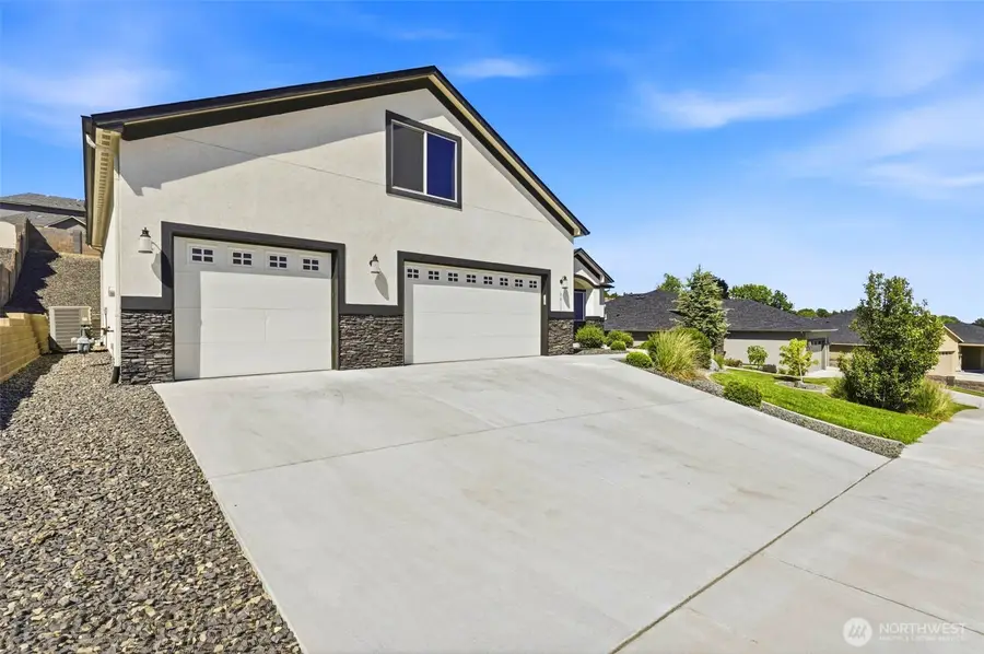 5013 Meadow View Drive, Pasco, WA 99301 - #2