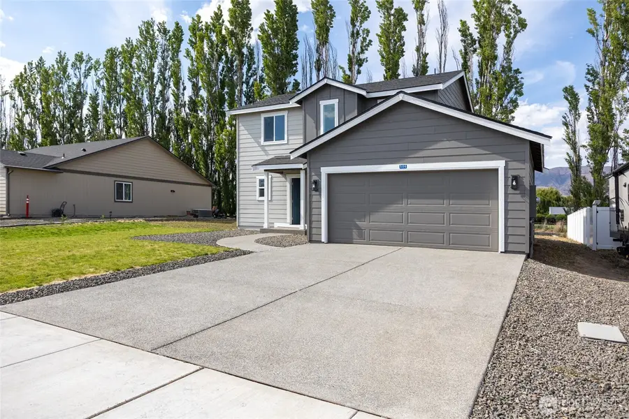 611 N Oak Street, Tieton, WA 98947 - #2