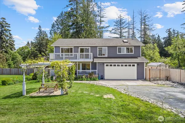 35 Edgewater Drive, Camano Island, WA 98282