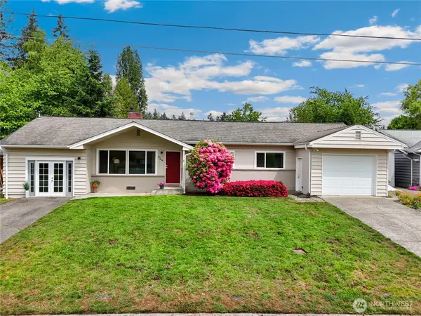 944 165th Avenue Se, Bellevue, WA 98008