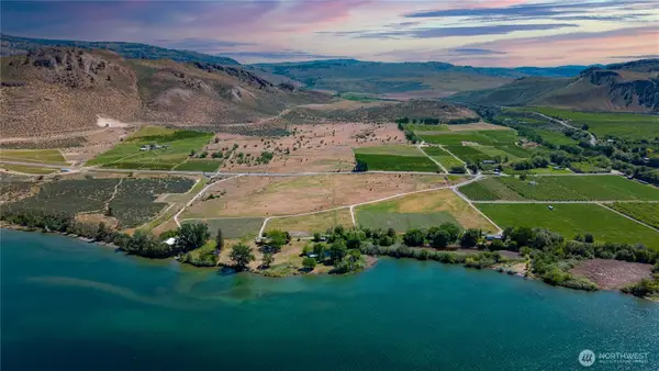 45 Thorndike Loop Road, Oroville, WA 98844