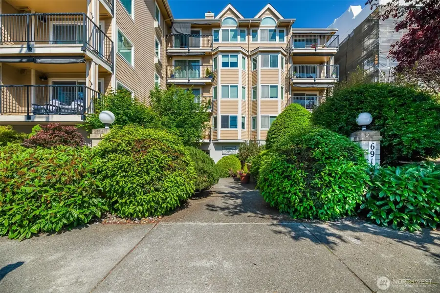 6910 California Avenue Sw #14, Seattle, WA 98136 - #2