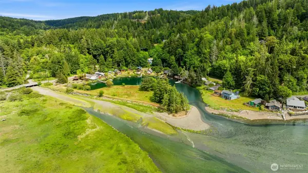 241 NE Rendsland Creek Road, Tahuya, WA 98588