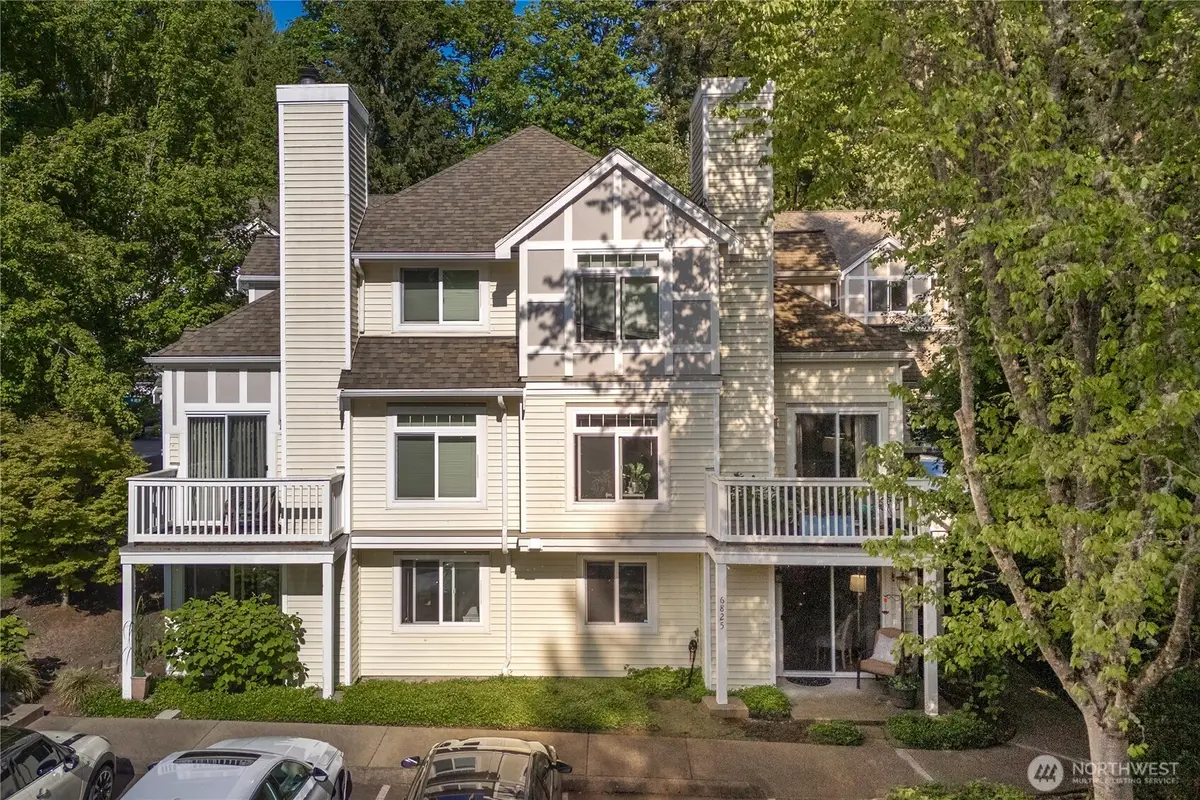 6825 Cougar Mountain Way, Bellevue, WA 98006 - #1