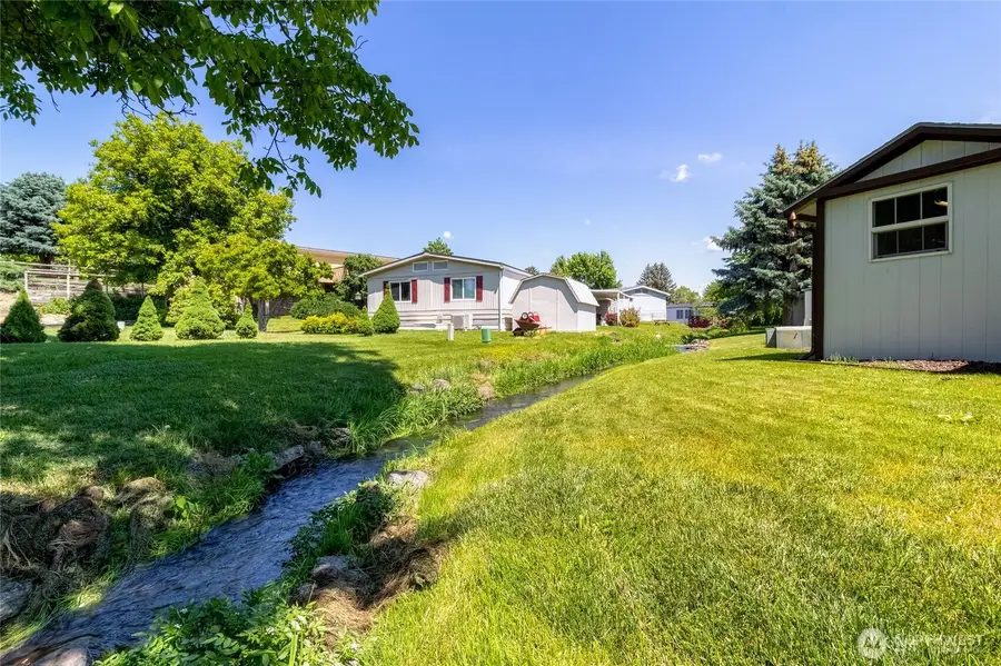 921 SE Scenic View Drive, College Place, WA 99324 - #2