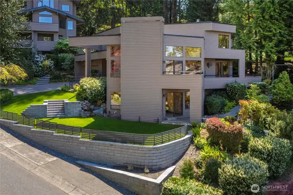 13707 SE 51st Place, Bellevue, WA 98006