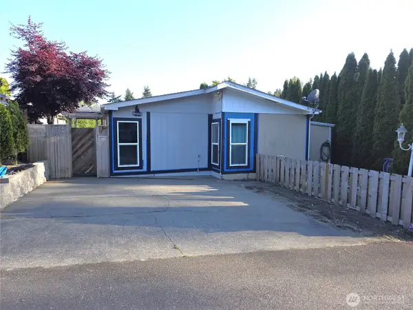 2421 S 370th Place #63, Federal Way, WA 98003