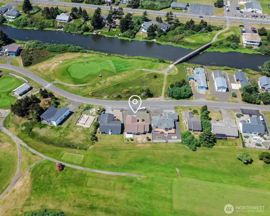 526 Canal Drive Ne, Ocean Shores, WA 98569 - #3