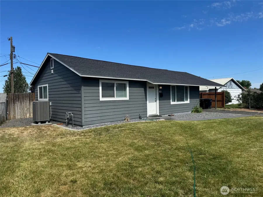 610 S Grand Drive, Moses Lake, WA 98837 - #2