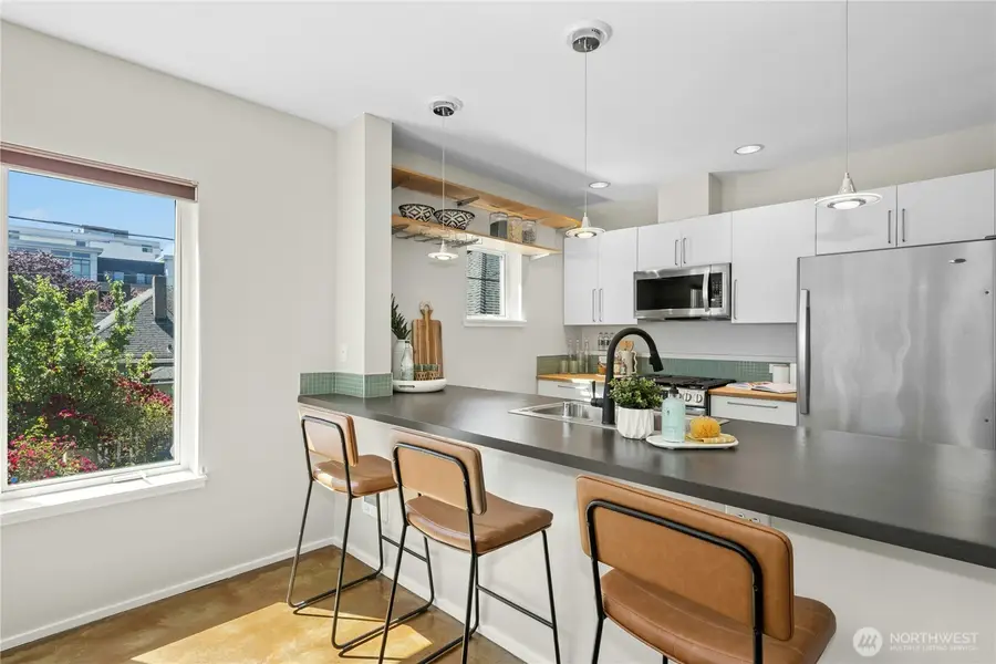 241 11th Avenue E, Seattle, WA 98102 - #3