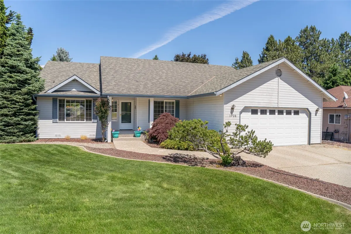 1720 Rainier Street, Wenatchee, WA 98801 - #1