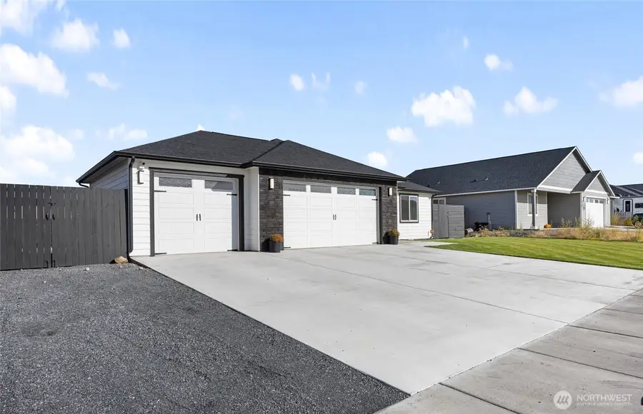 909 NE 5th Avenue, Ephrata, WA 98823 - #3