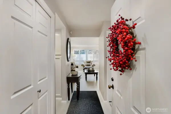 6300 Sand Point Way Ne #103, Seattle, WA 98115