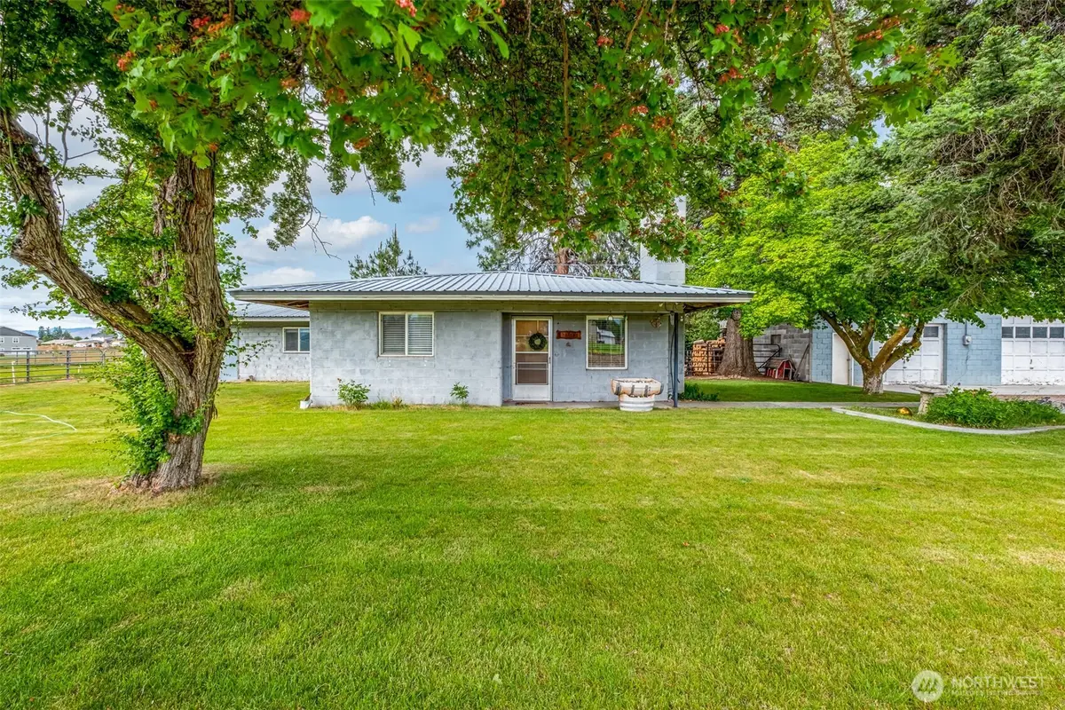 2775 4th Street Se, East Wenatchee, WA 98802 - #1