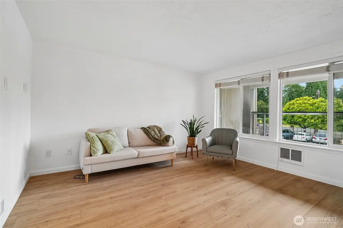 101 SW 119th Street #202, Seattle, WA 98146 - #1