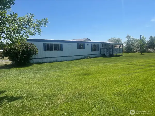 4283 NE Wenatchee Drive, Moses Lake, WA 98837