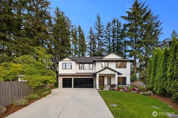 1322 165th Avenue Ne, Bellevue, WA 98008