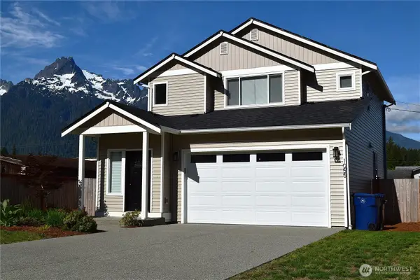 1055 Montague Avenue, Darrington, WA 98241