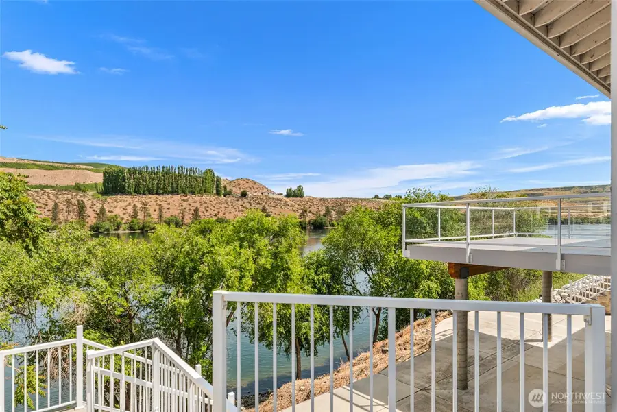 1307 Jefferson Avenue, Bridgeport, WA 98813 - #3
