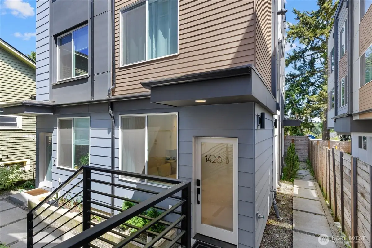 1428 24th Avenue #B, Seattle, WA 98122 - #1