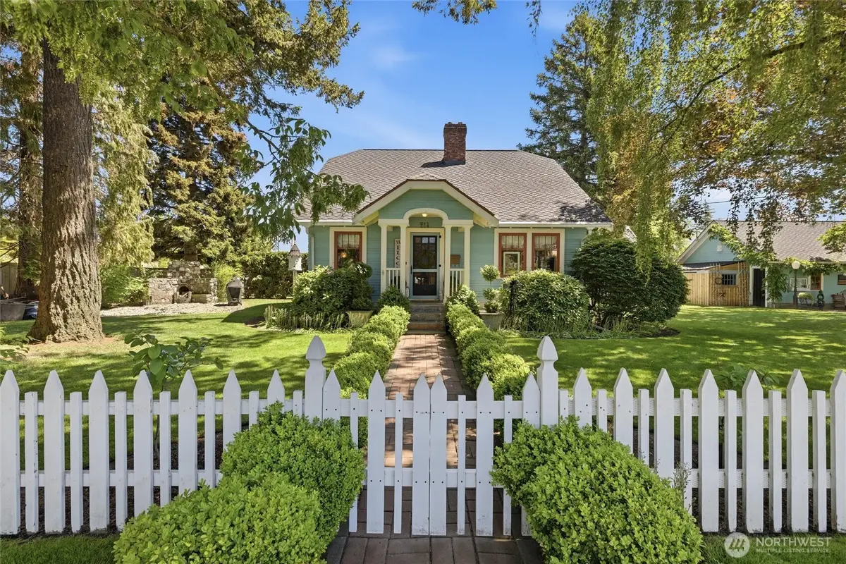 214 15th Street, Lynden, WA 98264 - #1