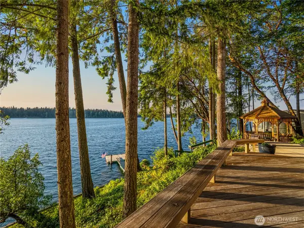 56 Silcox Island, Lakewood, WA 98498