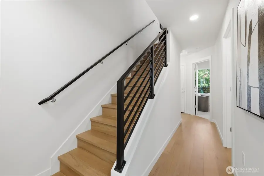 105 NW 39 Th Street, Seattle, WA 98107 - #3
