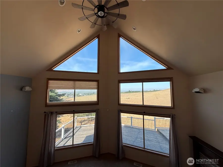 903 E Norman Road, Yakima, WA 98901 - #3