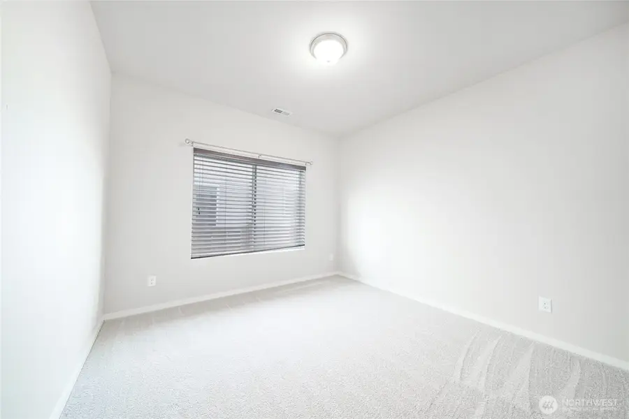 4241 R Street Ne, Auburn, WA 98002 - #3