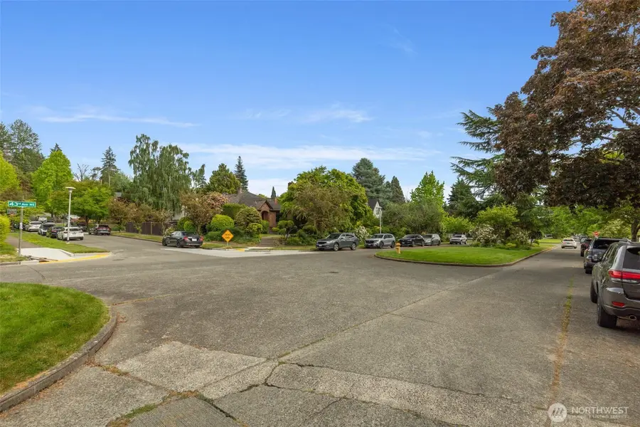 4335 NE 42nd Street, Seattle, WA 98105 - #2