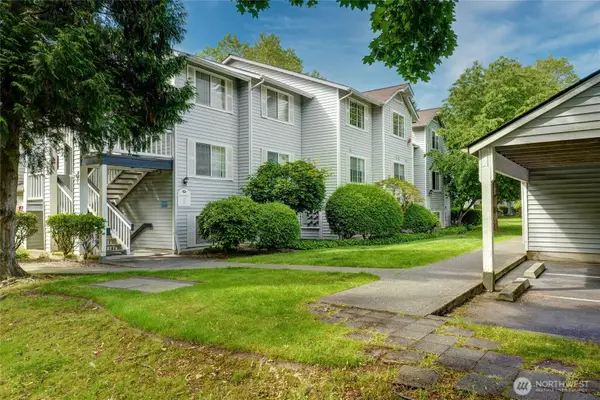 7453 Newcastle Golf Club Road #L304, Newcastle, WA 98059