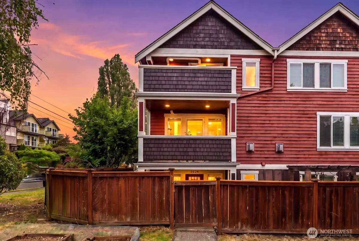 2024 W Bertona Street, Seattle, WA 98199 - #1