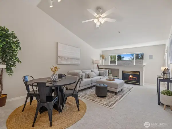11518 12th Avenue W #D304, Everett, WA 98204