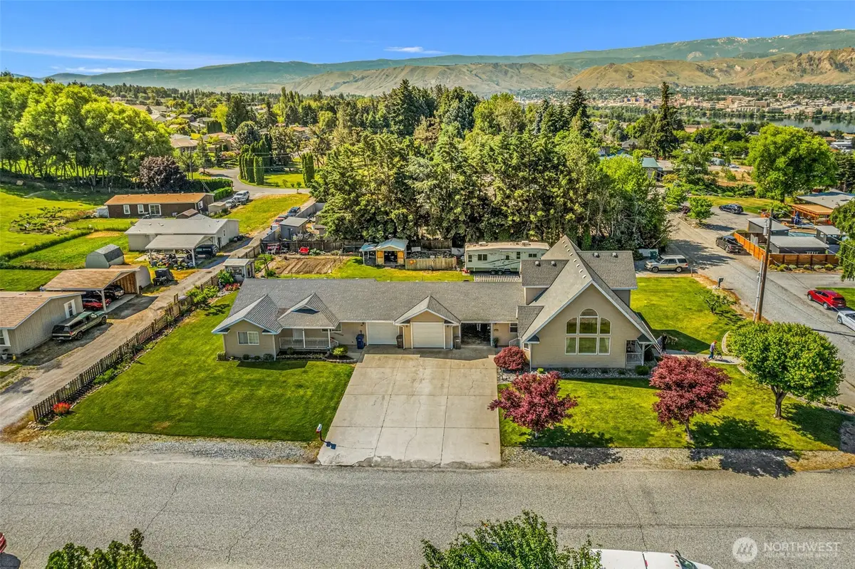 2509 NW Boston Avenue, East Wenatchee, WA 98802 - #1