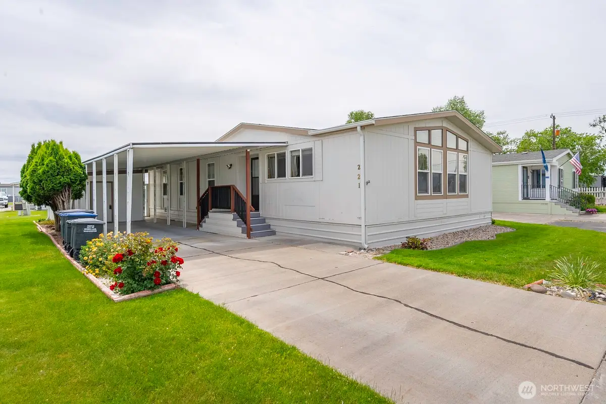 2240 W Broadway Avenue #221, Moses Lake, WA 98837 - #1
