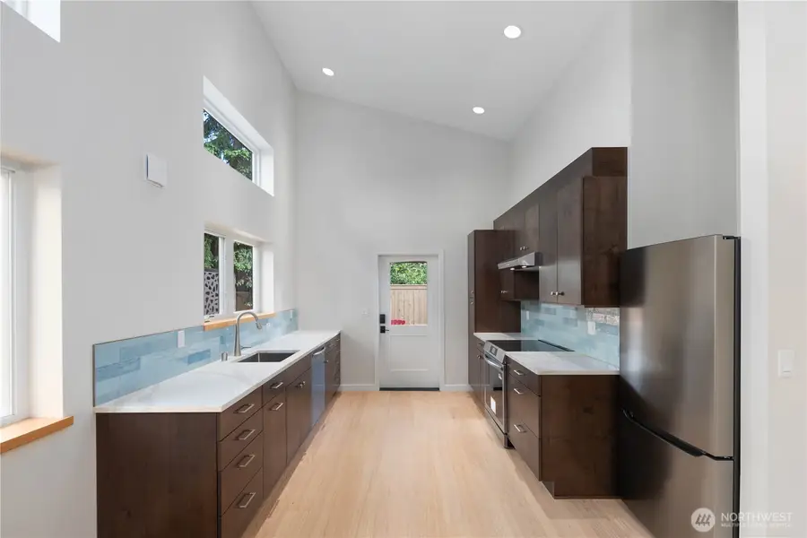 8623 30th Avenue Sw, Seattle, WA 98126 - #2
