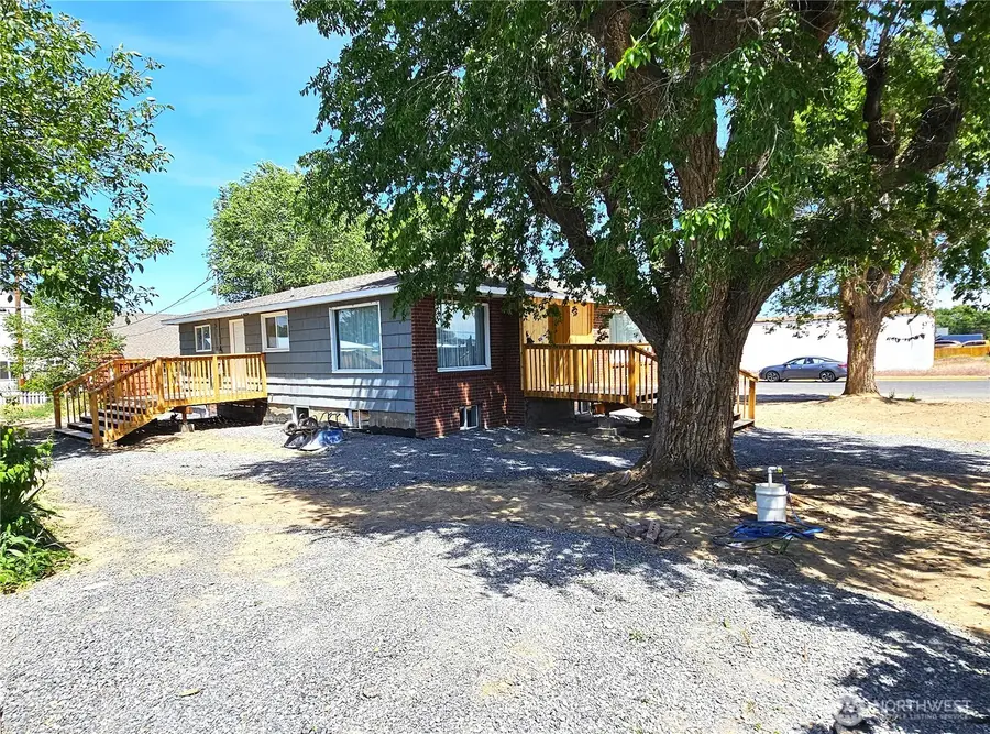 134 4th Avenue Se, Soap Lake, WA 98851 - #3