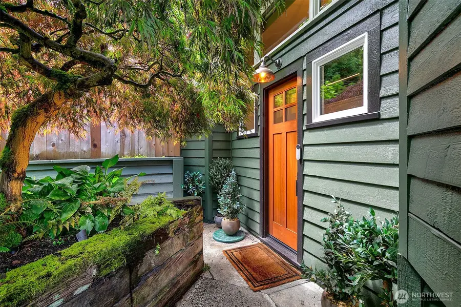 4927 50th Avenue S, Seattle, WA 98118 - #2