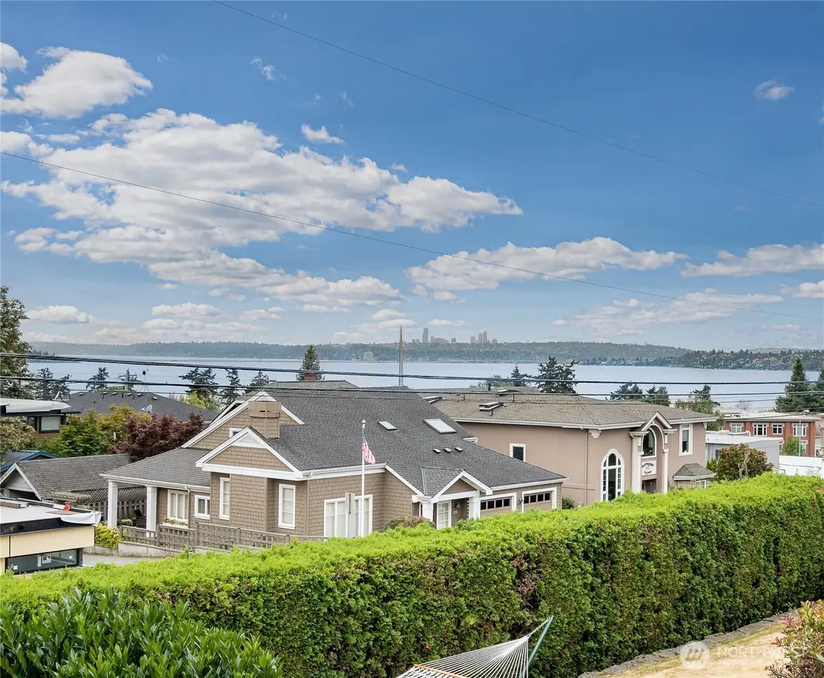122 8th Avenue, Kirkland, WA 98033 - #1