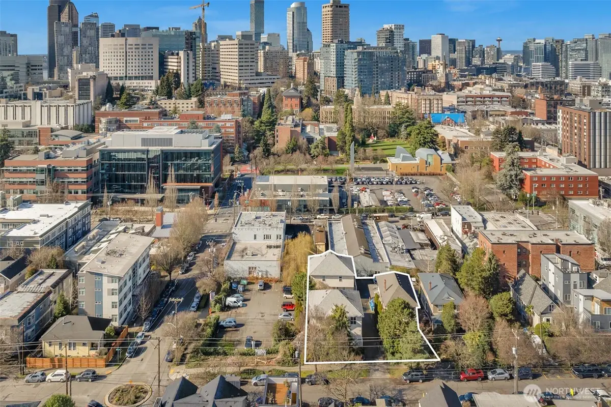 913 13th Avenue, Seattle, WA 98122 - #1