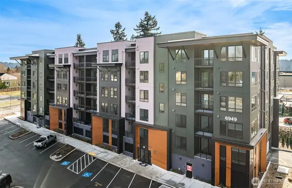 6949 NE 184th Lane #206, Kenmore, WA 98028