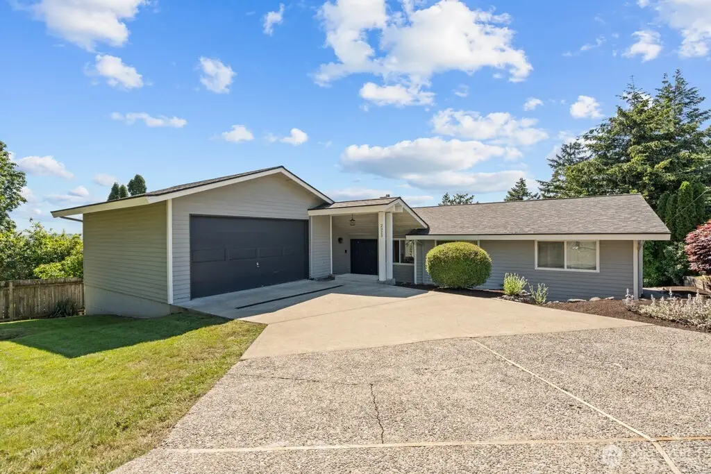 2323 Talbot Road S, Renton, WA 98055 - #1