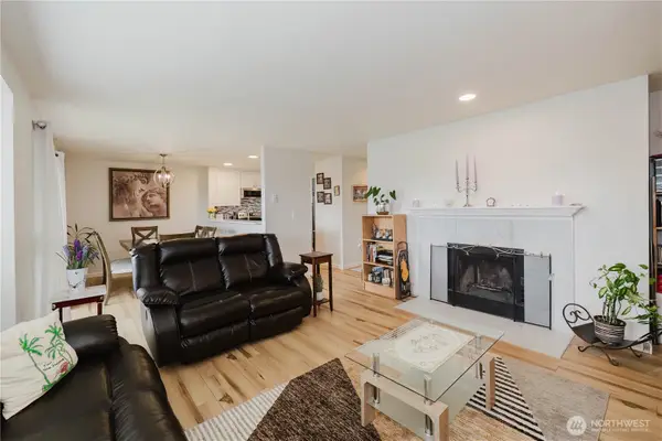 1760 W Sunn Fjord Lane #F 202, Bremerton, WA 98312