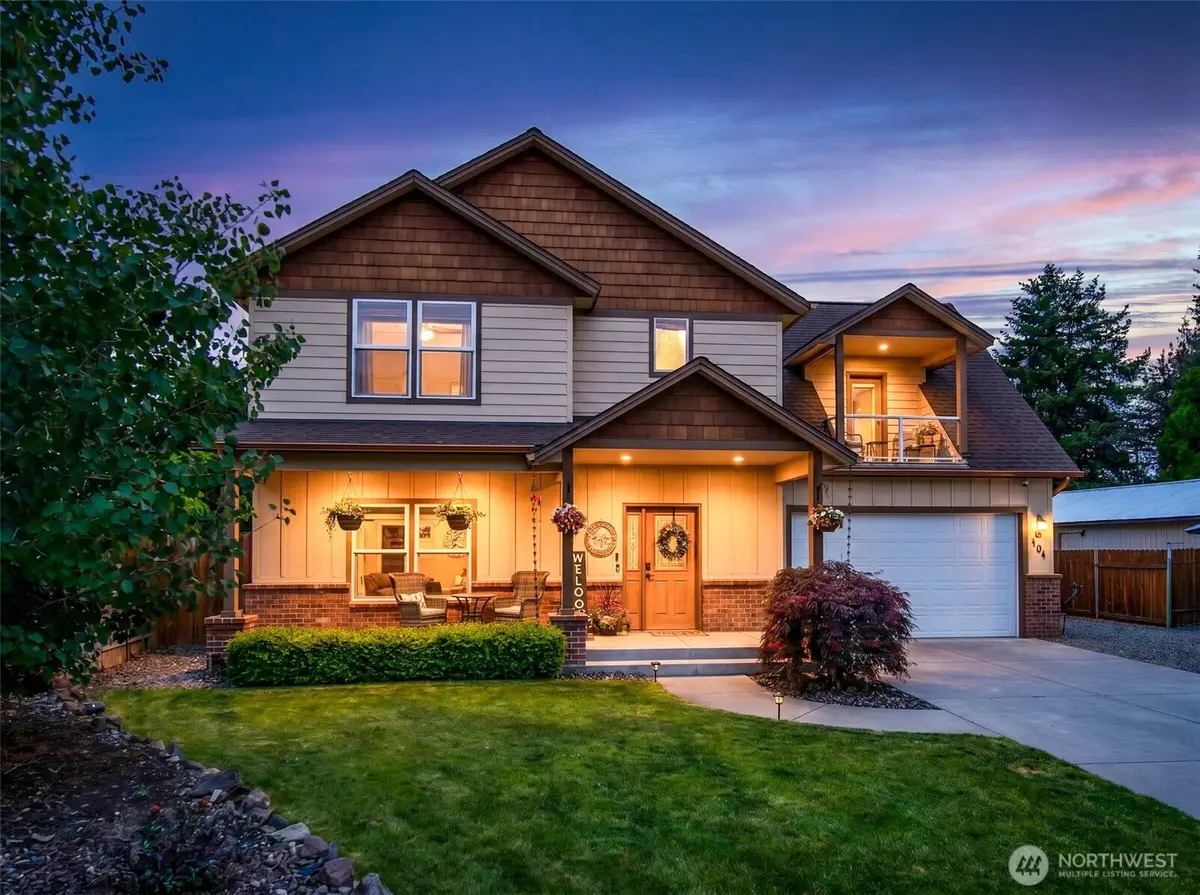 104 35th Street Nw, East Wenatchee, WA 98802 - #1
