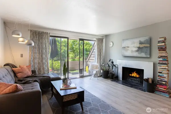 3030 14th Avenue W #203, Seattle, WA 98119
