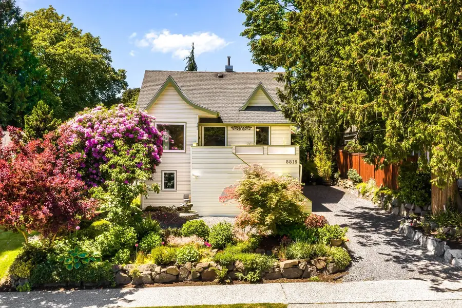 8819 Ashworth Avenue N, Seattle, WA 98103 - #2