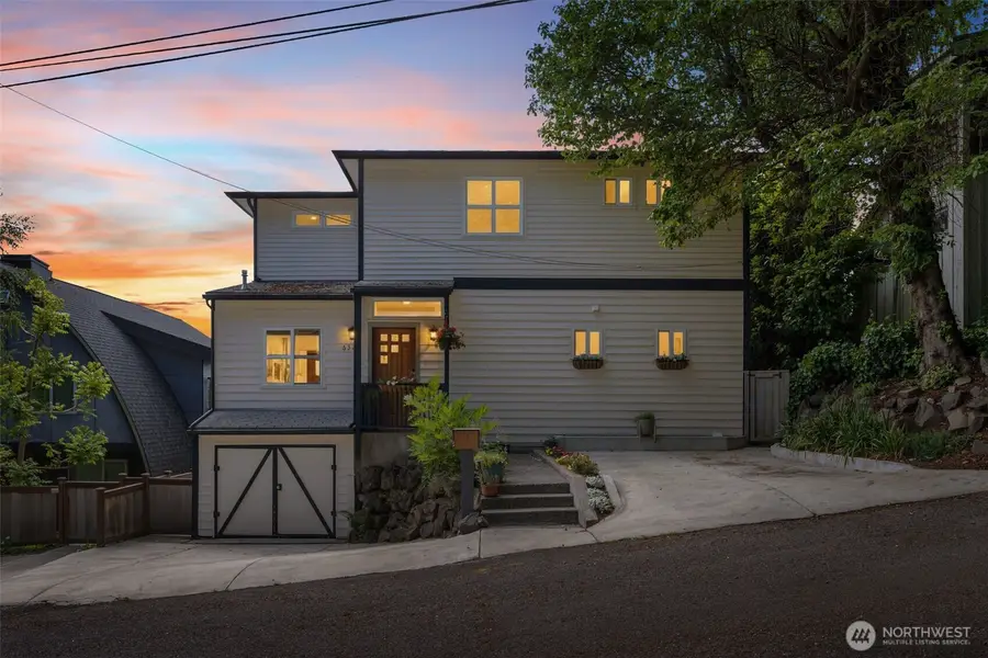 6321 Atlas Place Sw, Seattle, WA 98136 - #3