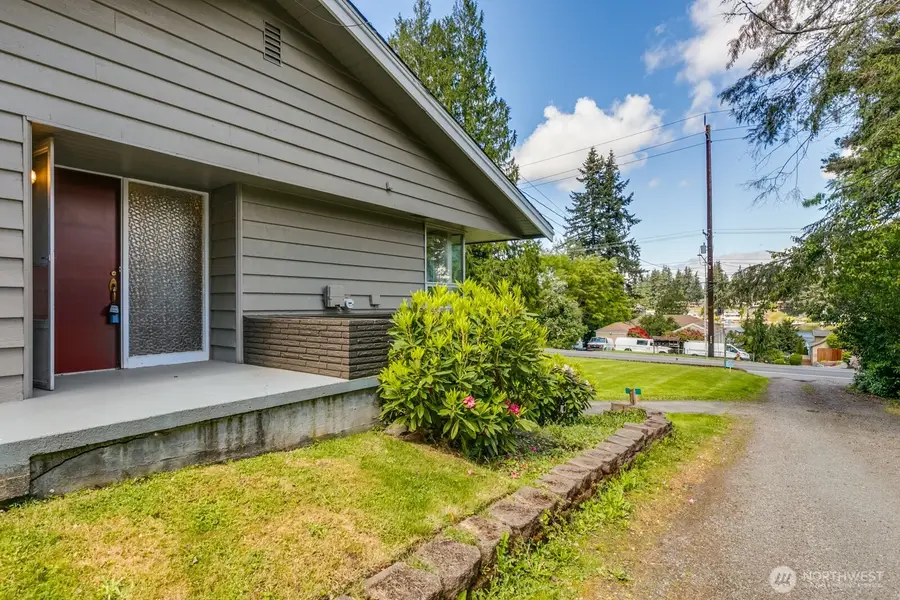 3822 Shelby Road, Lynnwood, WA 98087 - #2