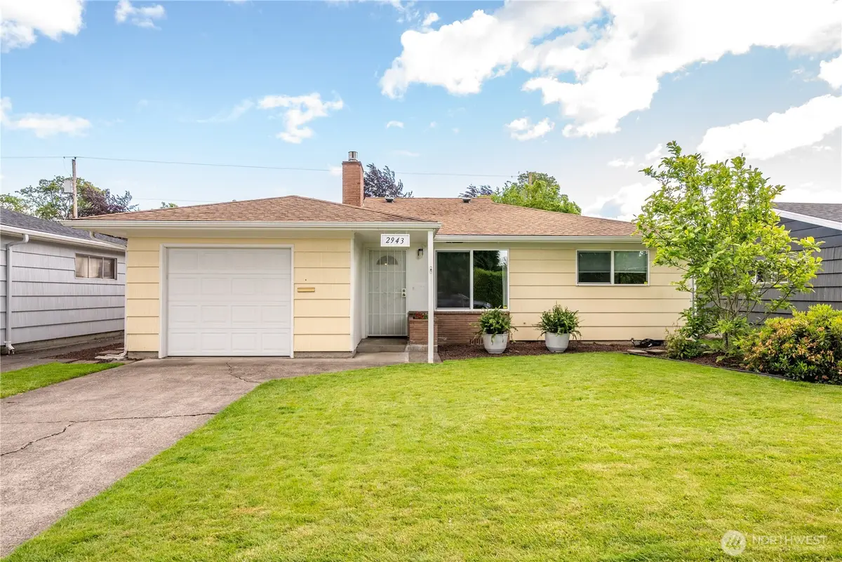2943 Magnolia Street, Longview, WA 98632 - #1
