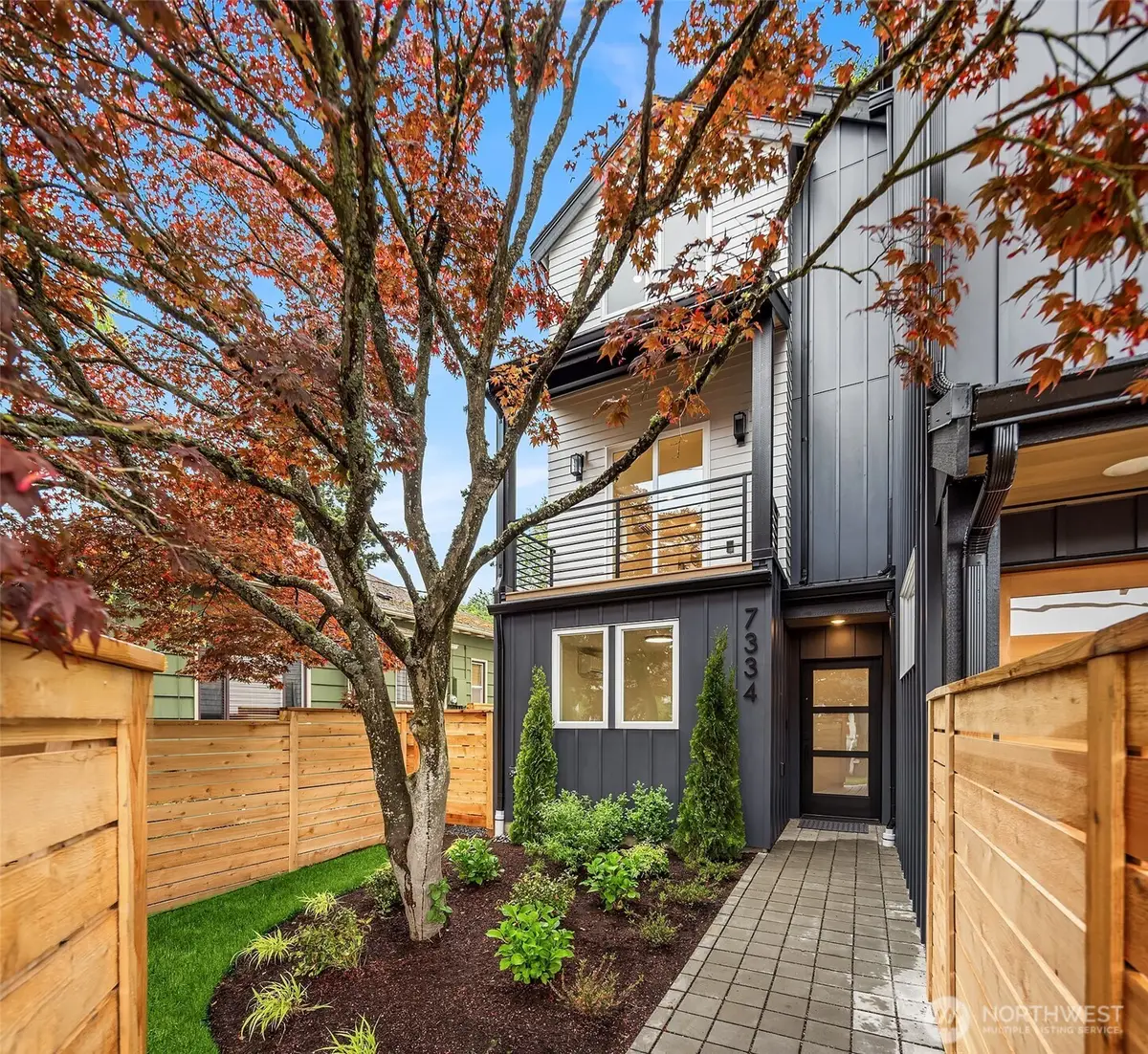 7334 25th Avenue Nw, Seattle, WA 98117 - #1